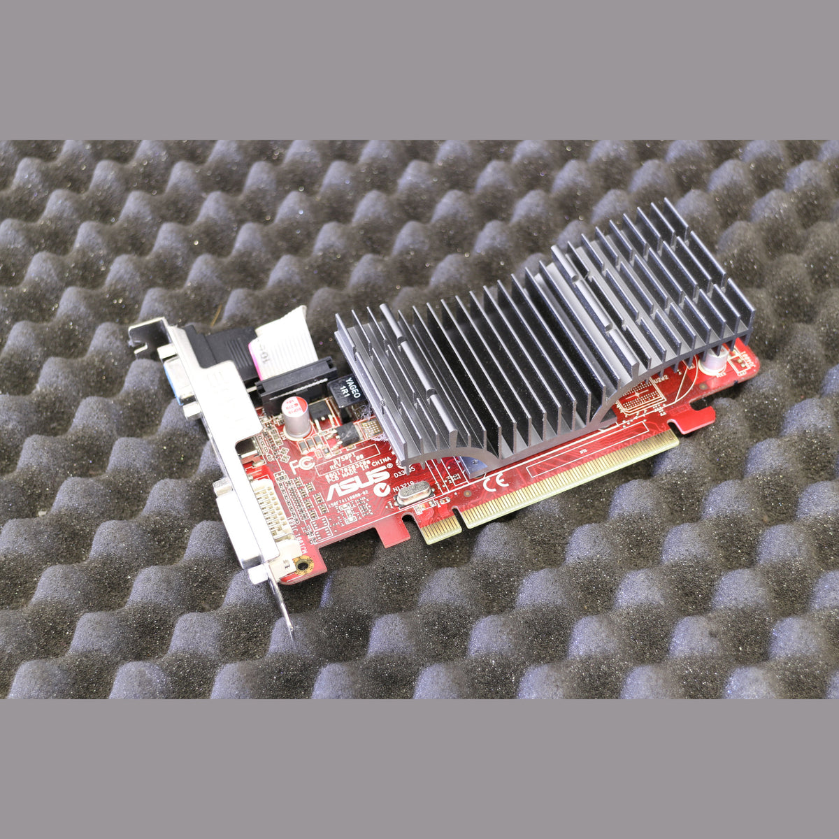 ASUS EAH4350 SILENT/DI/256MD2(LP) Full Height Graphics Card HDMI DVD VGA B750PI