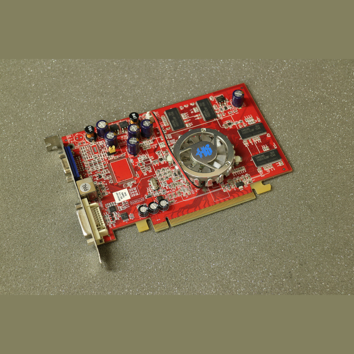 HIS Radeon X700 SE 256MB PCIe Graphics Card DVI VGA S-VIDEO