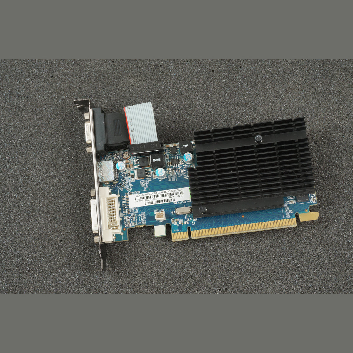 Sapphire 299-4E164-100SA Radeon HD4350 512MB HDMI DVI VGA PCIe Graphics Card