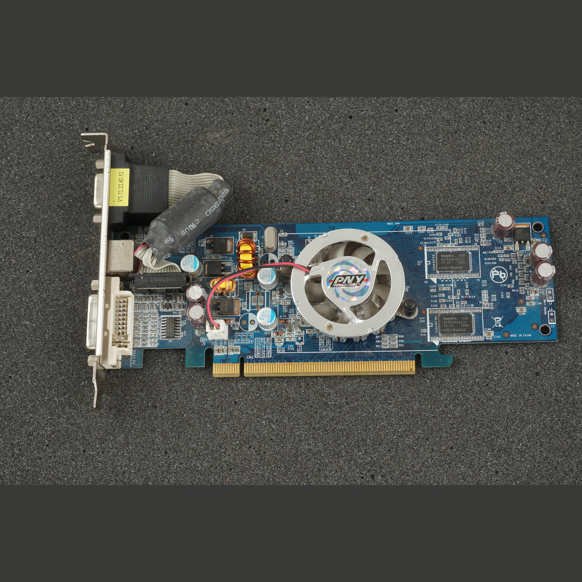 PNY G77200SN1E11L-SB GeForce 7200 GS 128MB PCIe DVI VGA SVIDEO Graphics Card
