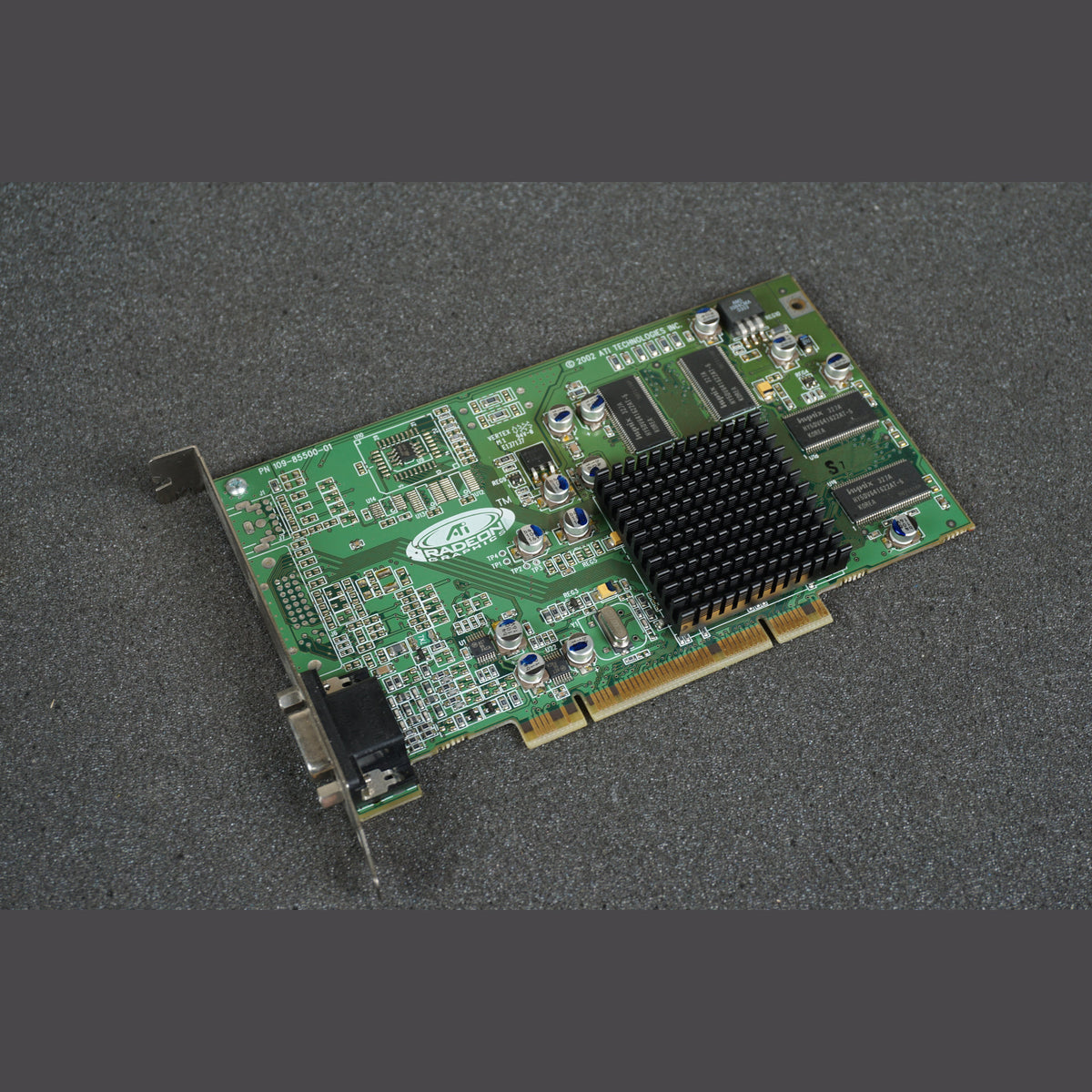 603-0916 630-4302 Apple ATI Radeon 7000 32MB VGA Graphics Card
