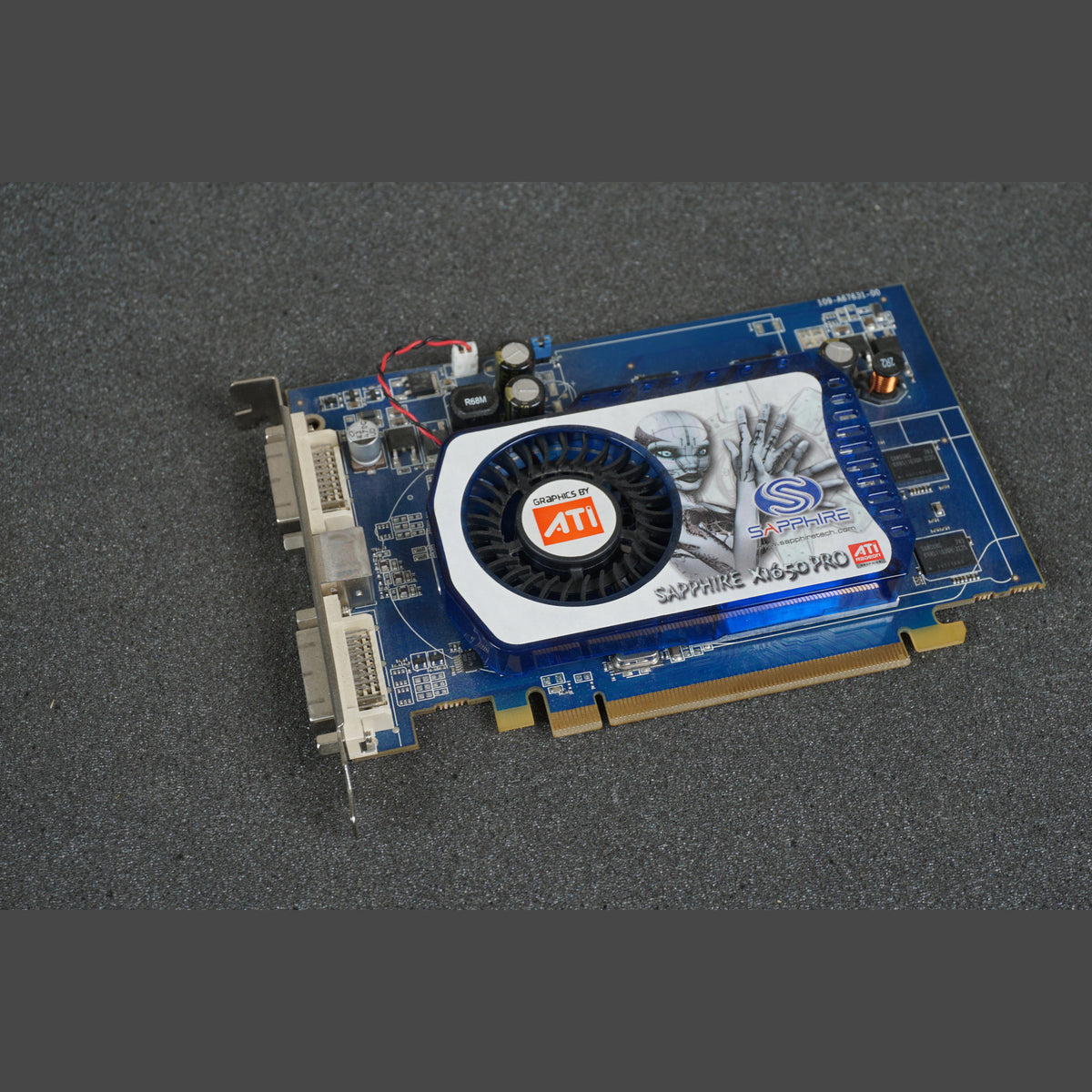188-09C84-0G6SA Sapphire X1650 PRO 2xDVI S-Video 512MB PCIe Graphics Card