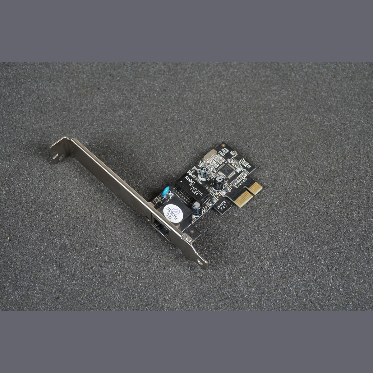 PEX100S StarTech PCIe Ethernet Adapter Card