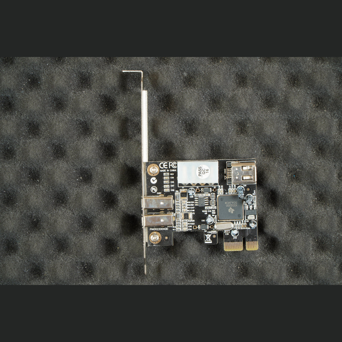 PI4002200X0D PCIe Firewire Card