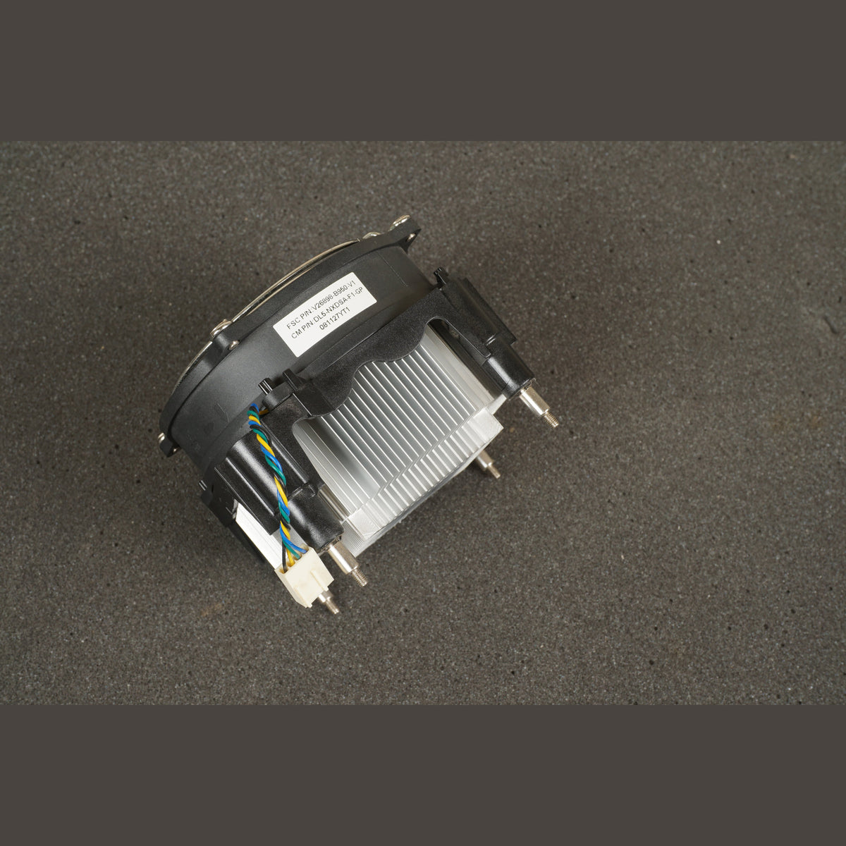 V26898-B950-V1 Fujitsu Esprimo P2540 Heatsink & Fan Cooler