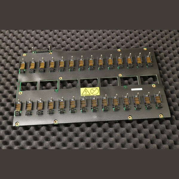IBM BladeCenter E Type-8677 Backplane Board FRU 46M0540 Midplane