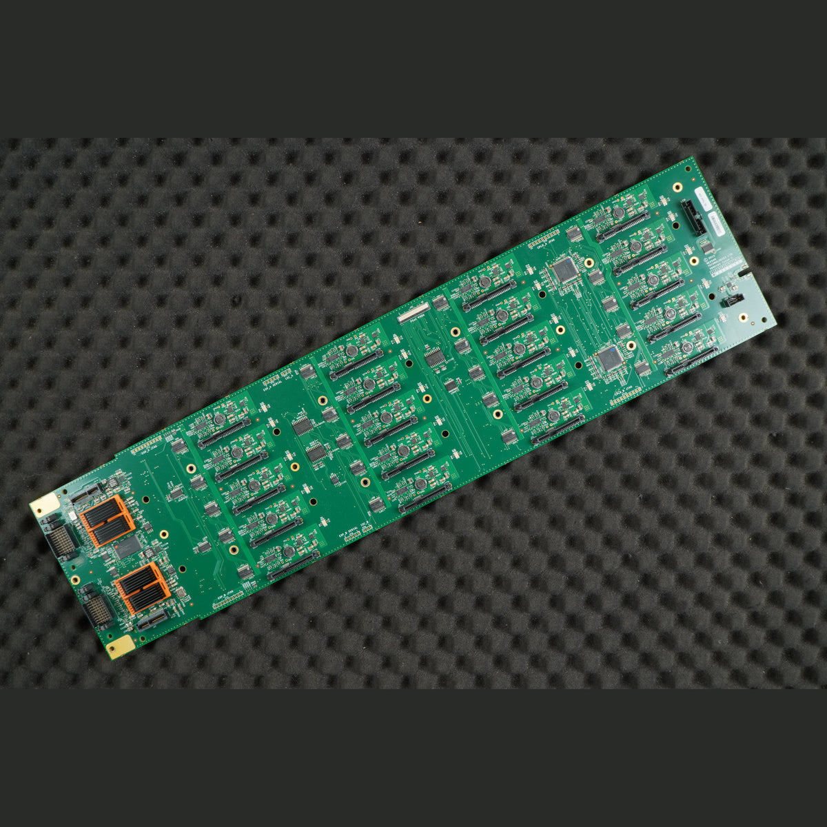Nexsan Technologies 5800183 Issue C SAS Backplane Board