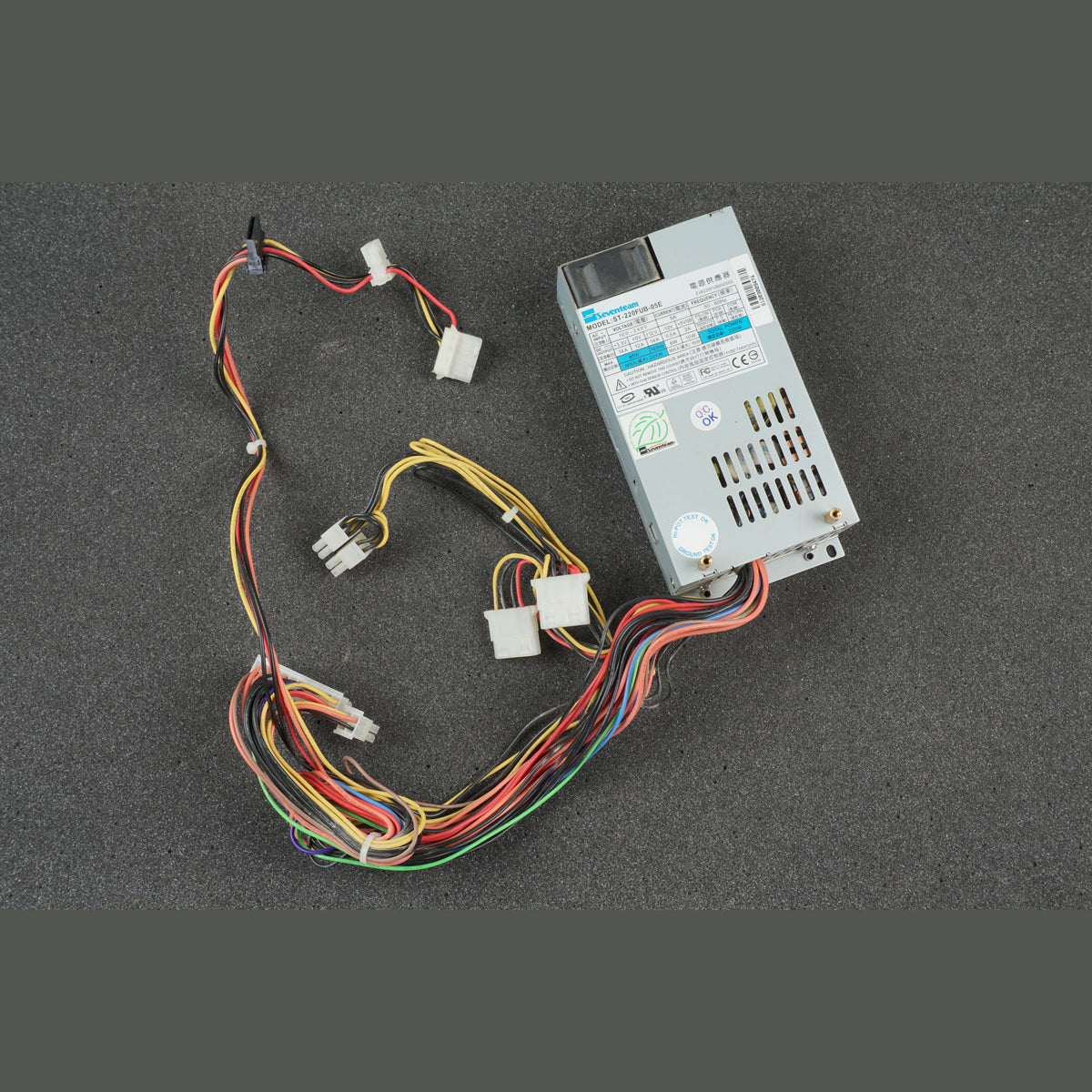 Seventeam ST-220FUB-05E Power Supply Vigilant Xstream Hybrid PSU