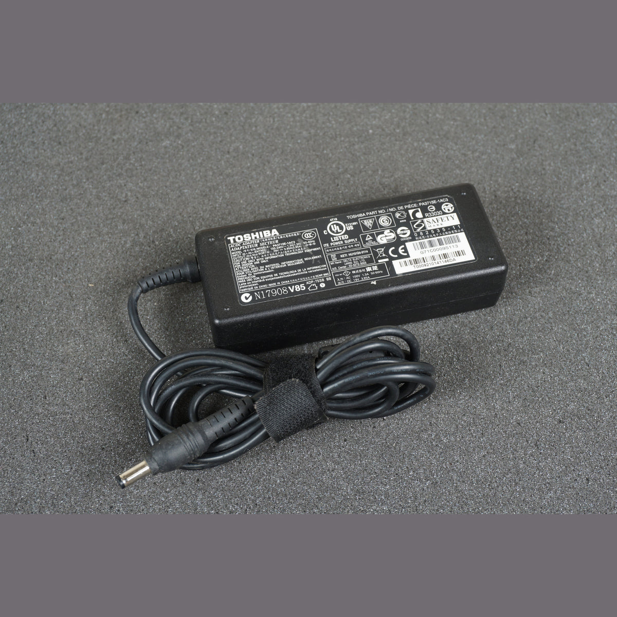 PA3715E-1AC3 Toshiba Power Supply Adapter 19V 3.95A