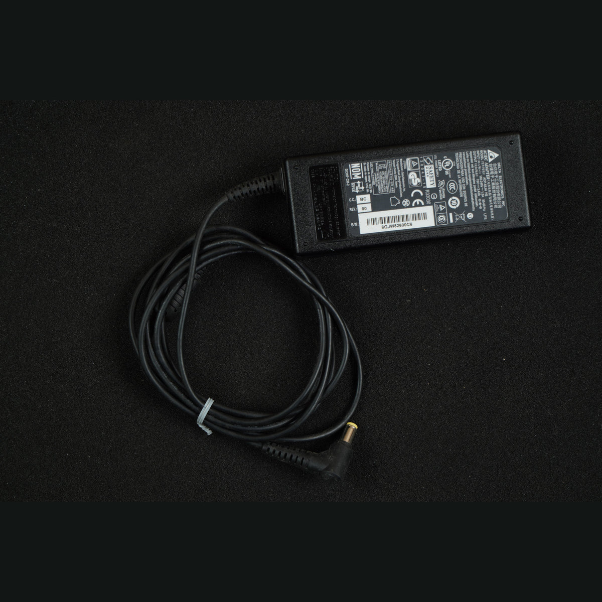 Delta ADP-65JH HB 19V 3.42A Power Supply PSU