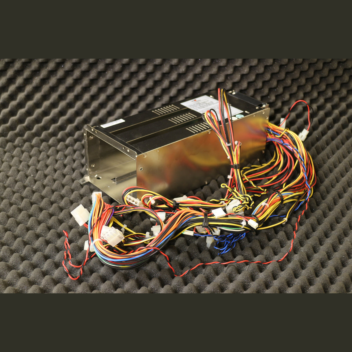 Zippy Emacs R3G-6650P Power Supply Backplane Cage