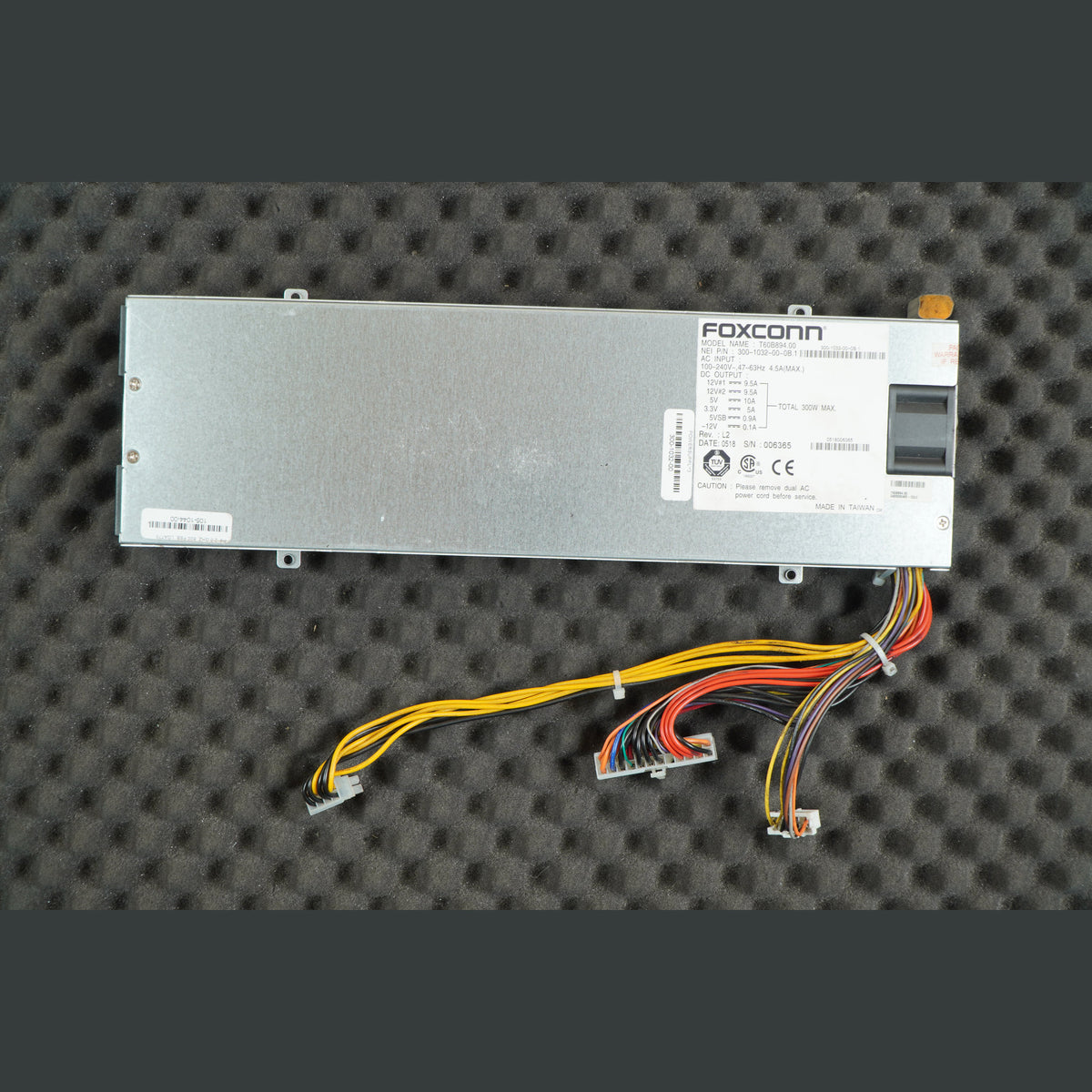 Foxconn T60B894.00 300W Power Supply 300-1032-00-0B.1