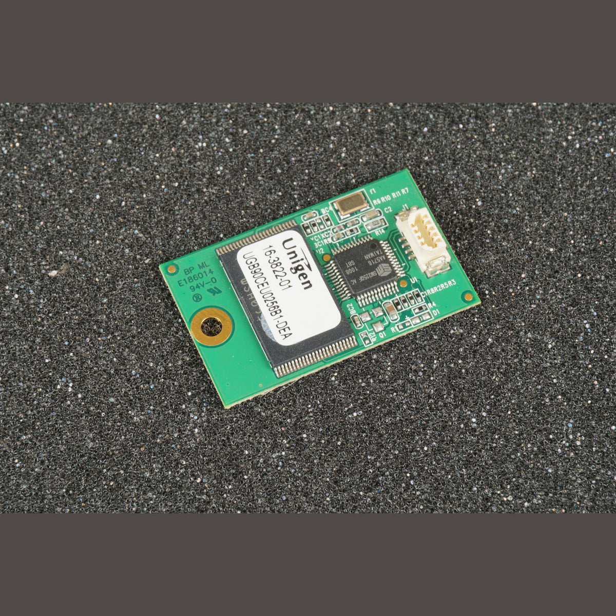 16-3822-01 Cisco 256MB C1921 Internal Flash Module UGB90CEU0256B1-DEA