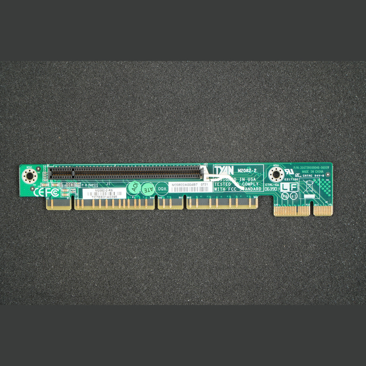 Tyan M2082-2 PCIe Riser Card