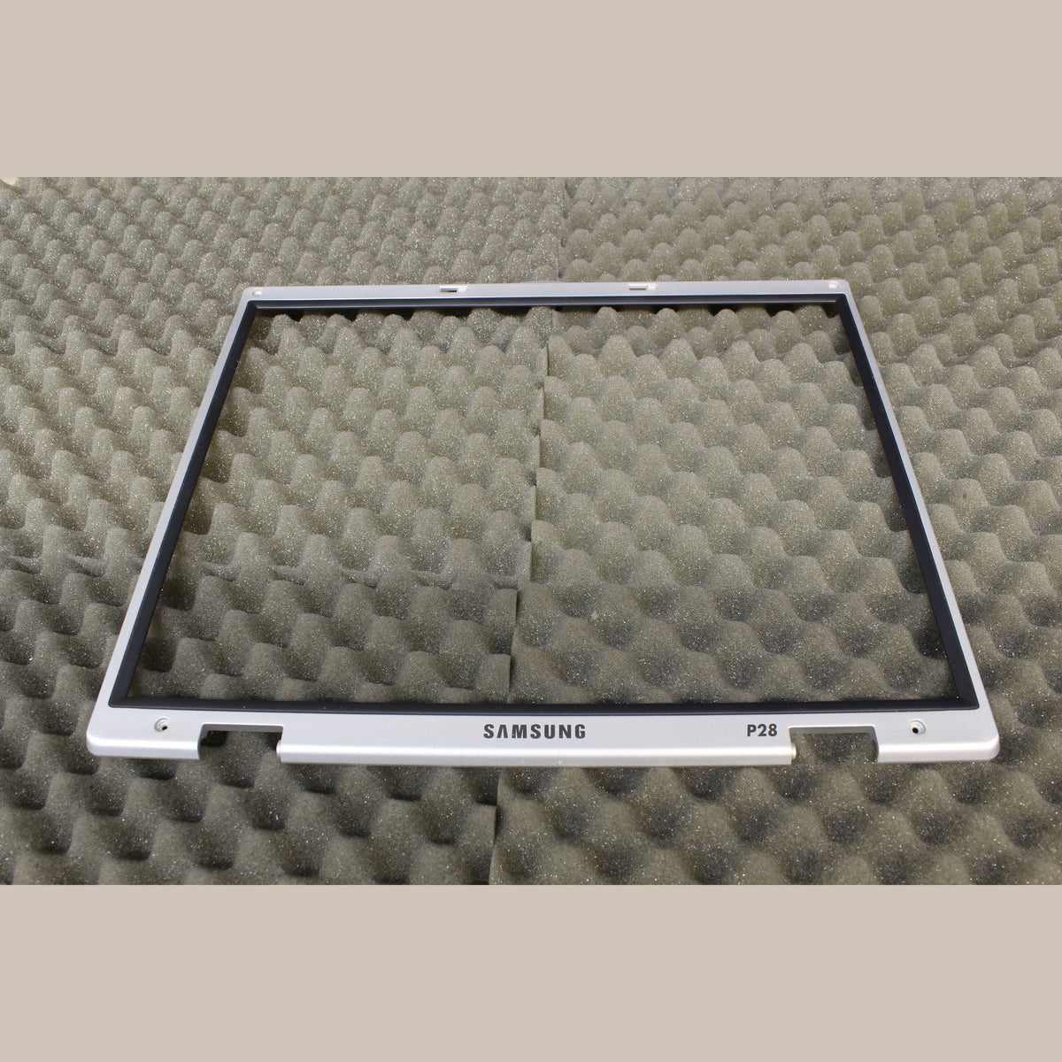 Samsung P28 Laptop LCD Screen Bezel Cover 15" BA81-00294A