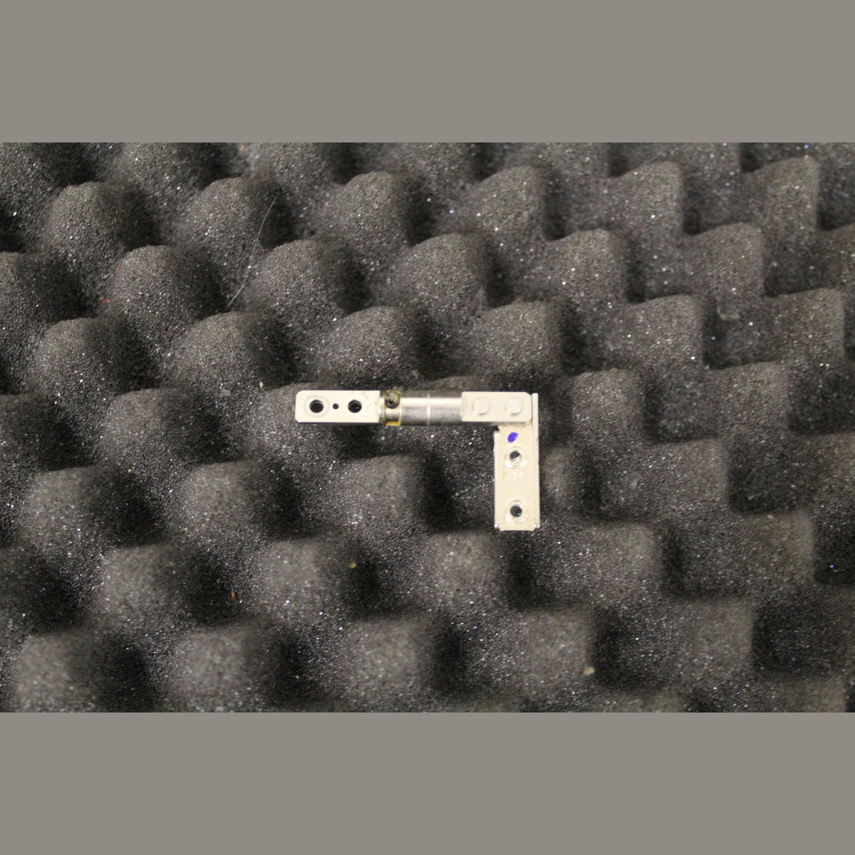 HP Compaq nw8000 Laptop Left Hinge
