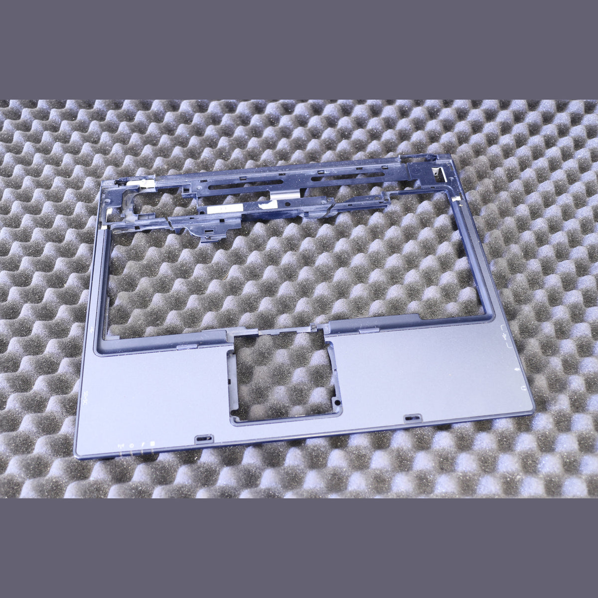 HP Compaq nc6220 Laptop Palmrest Bezel Cover 379796-001